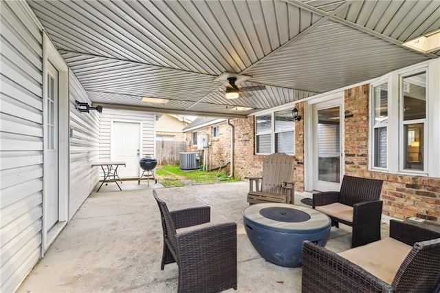 448 Lynnmeade Rd, Gretna, LA 70056 - view of patio featuring ceiling fan