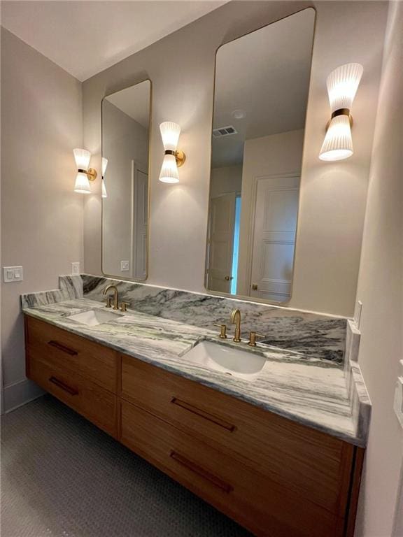 138 Wood Duck Dr, Belle Chasse, LA 70037 - full bathroom featuring double vanity