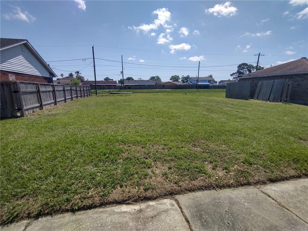 2493 Paige Janette Dr, Harvey, LA 70058