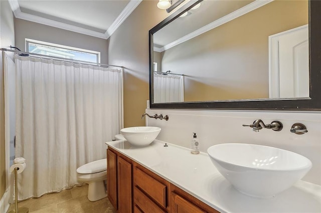 318 Cape Breton Dr, Slidell, LA 70458 - bathroom featuring curtained shower, crown molding, toilet, and a sink
