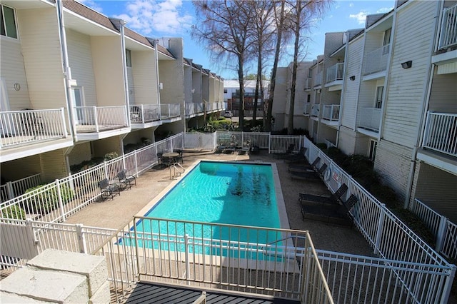 3805 Houma Blvd Unit 219A, Metairie, LA 70006 - community pool featuring a residential view and a patio area