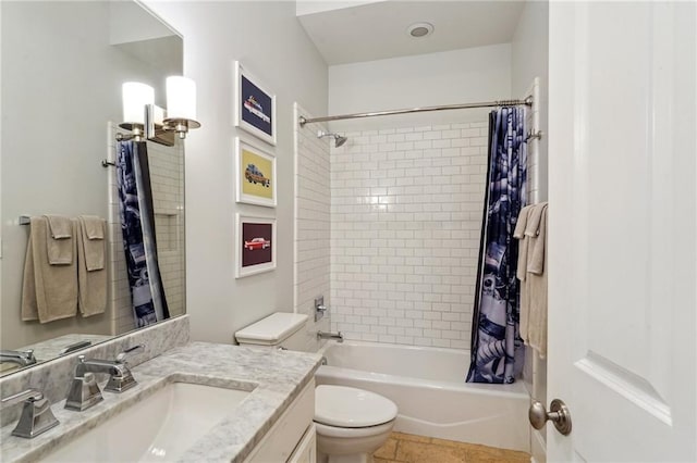 2109 Prytania St, New Orleans, LA 70130 - bathroom with vanity, toilet, and shower / bathtub combination with curtain