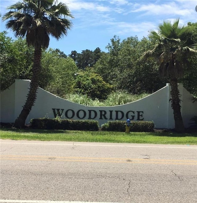 405 Yaupon Dr, Mandeville, LA 70471