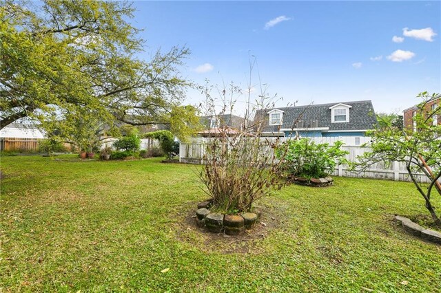 372931 Lilac Ln, Metairie, LA 70001 - view of yard featuring a fenced backyard