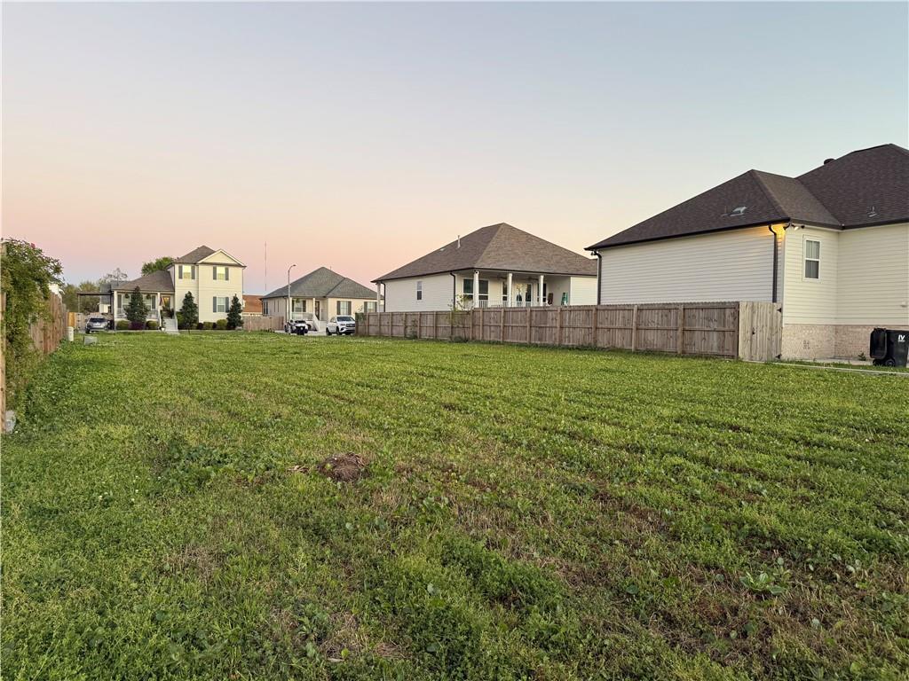 3925 Norwood Dr, Chalmette, LA 70043