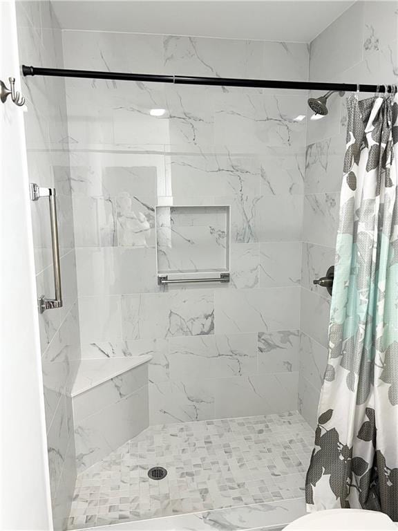 137 Nolan Dr, La Place, LA 70068 - bathroom featuring a shower stall