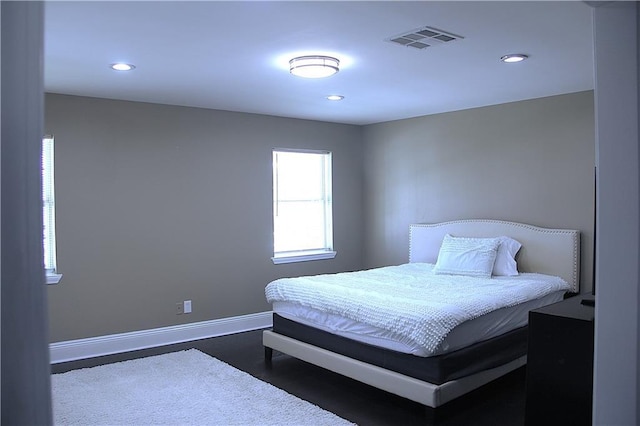 4043 S Pin Oak Ave, New Orleans, LA 70131 - bedroom with visible vents, recessed lighting, baseboards, and dark wood-style flooring