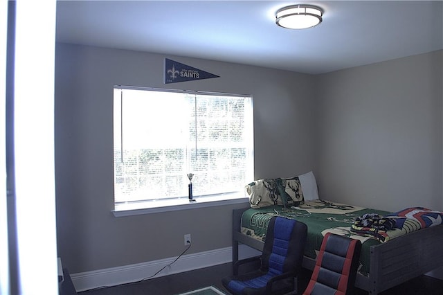 4043 S Pin Oak Ave, New Orleans, LA 70131 - bedroom with baseboards