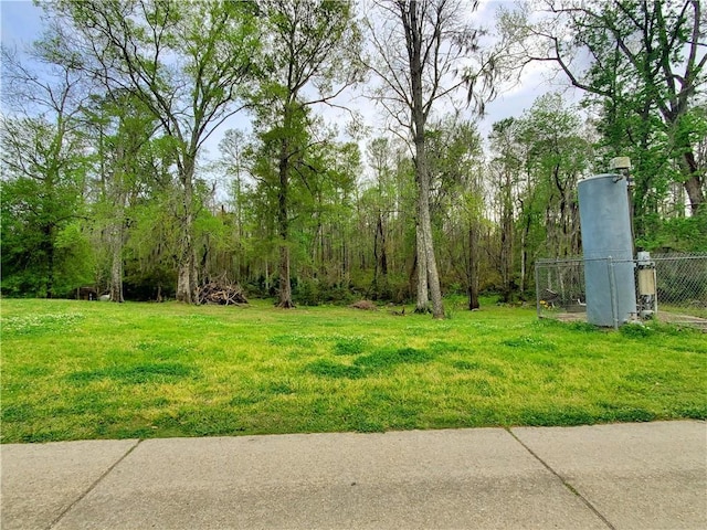 20996 Diversion Canal Rd, Saint Amant, LA 70774 - view of yard featuring fence
