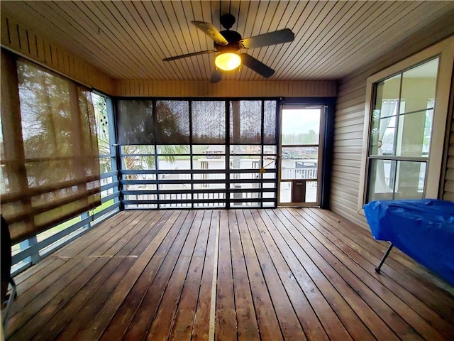 20996 Diversion Canal Rd, Saint Amant, LA 70774 - unfurnished sunroom with a ceiling fan