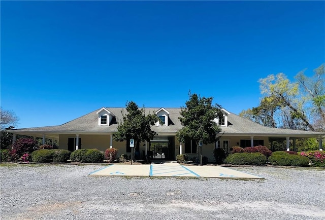 view of front of property featuring a patio area