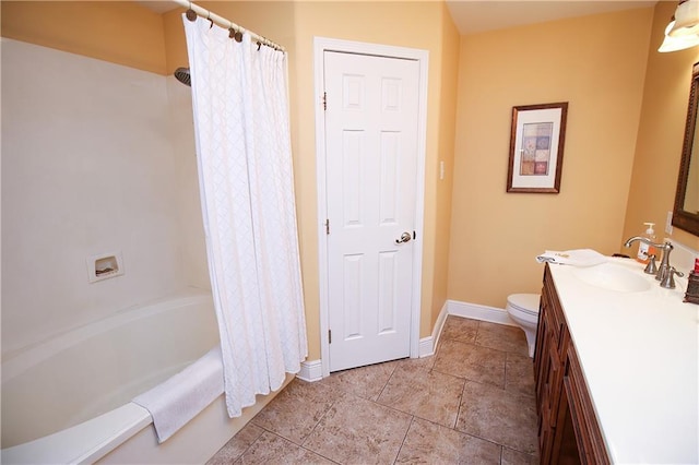 4504 Stella Dr, Meraux, LA 70075 - bathroom with vanity, toilet, shower / bath combo, and baseboards