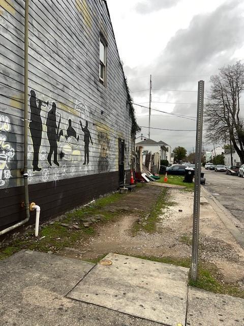 3801 Tchoupitoulas St, New Orleans, LA 70115 - view of side of property