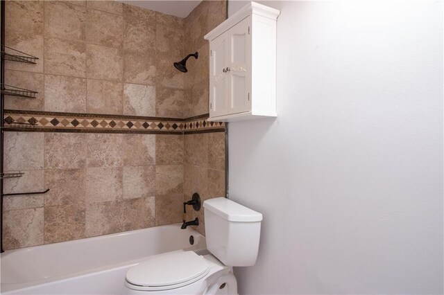 full bath with toilet and bathtub / shower combination
