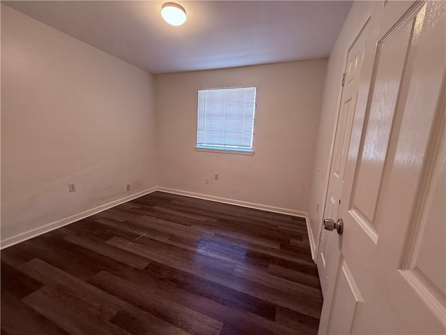 774-776 Holt Dr, Baton Rouge, LA 70815 - unfurnished room with baseboards and dark wood finished floors
