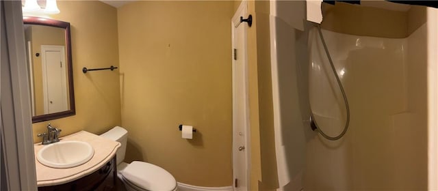 416 Marina Dr, Slidell, LA 70458 - bathroom with a shower, toilet, and vanity