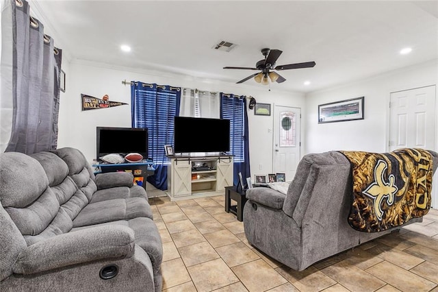 3020 Decomine Dr, Chalmette, LA 70043 - living area featuring a ceiling fan, crown molding, and recessed lighting