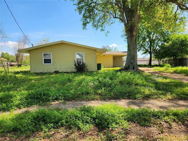 167 Celia Dr, Luling, LA 70070 - view of side of home featuring fence