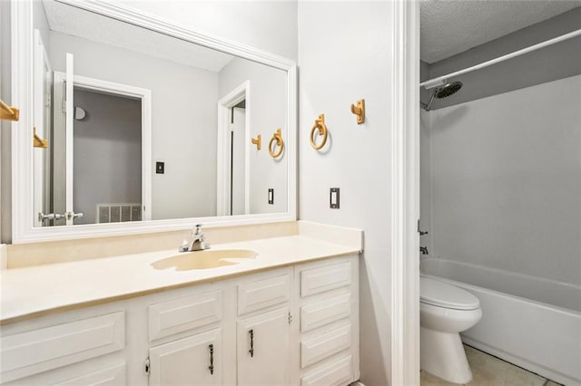 803 Lake Dcote Ct, Slidell, LA 70461 - bathroom featuring vanity, bathing tub / shower combination, and a textured ceiling