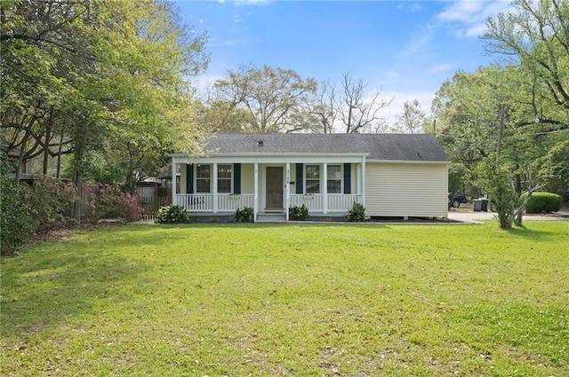 2108 Cherrydale Ave, Baton Rouge, LA 70808 - ranch-style house featuring a front lawn and a porch