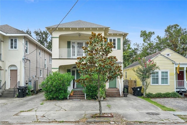 441921 Fontainebleau Dr, New Orleans, LA 70125 - view of front of home with a balcony and ceiling fan