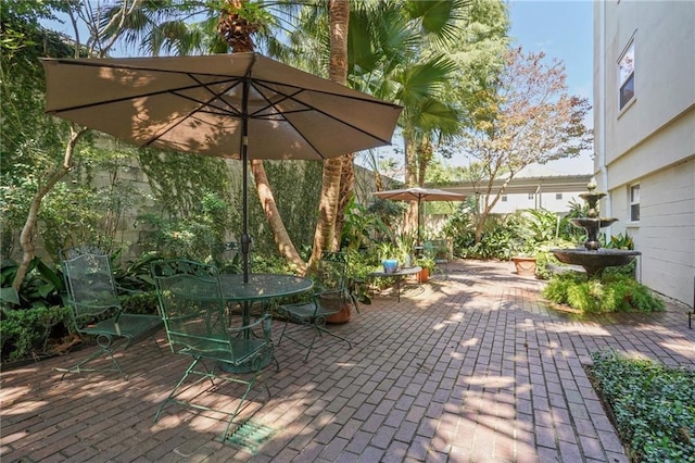 1430 Jackson Ave Unit 205, New Orleans, LA 70130 - view of patio with outdoor dining space