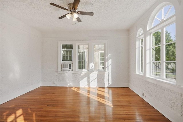4237 Fontainebleau Dr, New Orleans, LA 70125 - unfurnished room with a smoke detector and recessed lighting