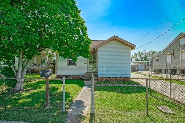 564 Victory Dr, Westwego, LA 70094 - photo 1
