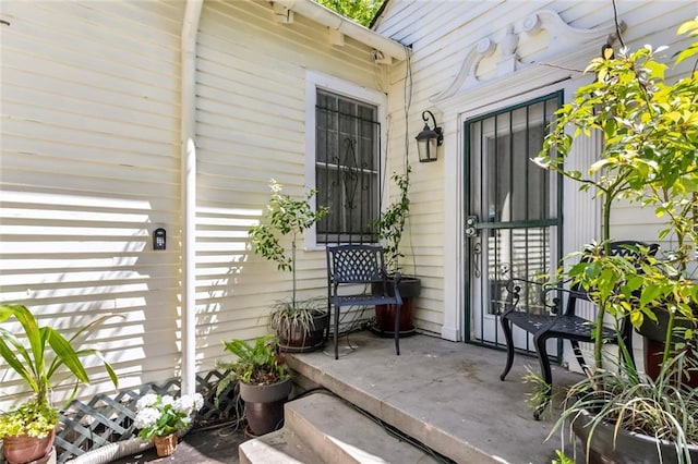 1830 Burgundy St, New Orleans, LA 70116 - entrance to property