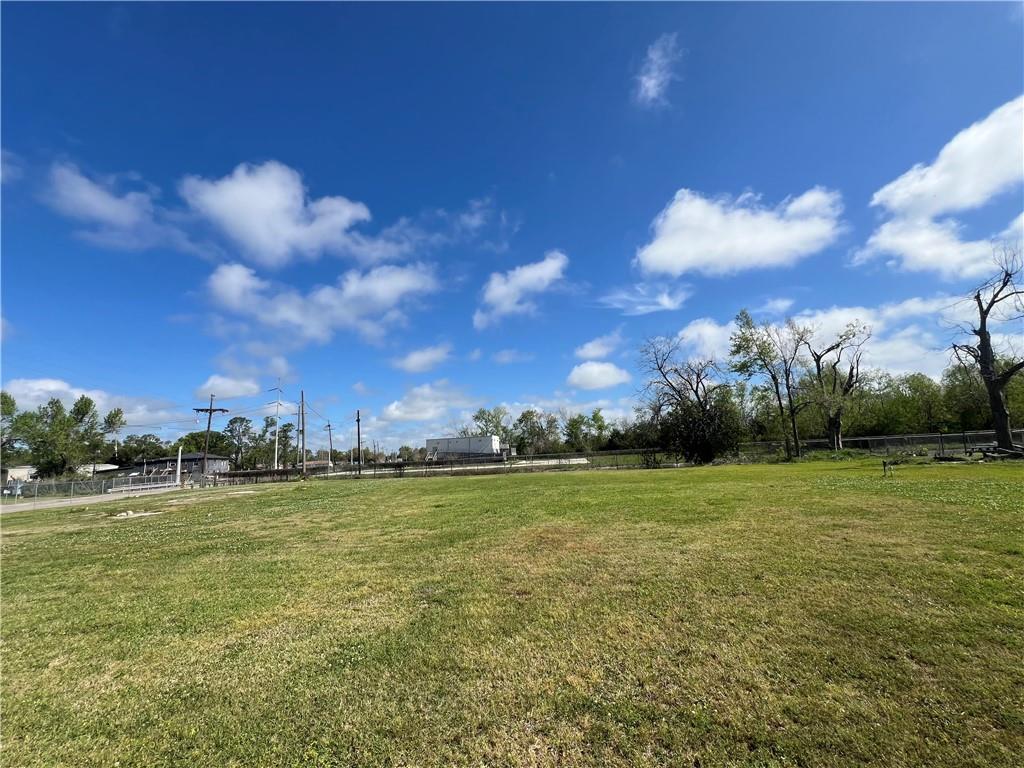 921 E St, Houma, LA 70363