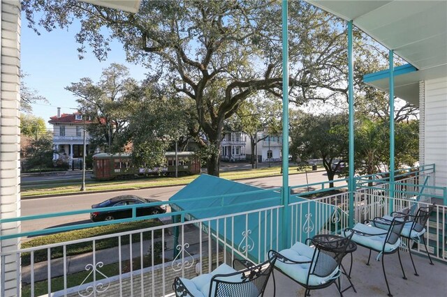 2833 St Charles Ave Unit 21, New Orleans, LA 70115 - photo 2