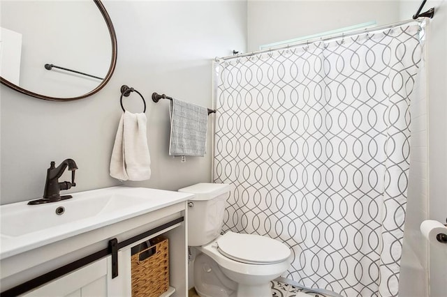 441 Hancock St, Gretna, LA 70053 - bathroom featuring toilet, vanity, and shower / bath combo
