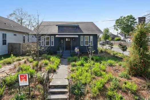 4674 Venus St, New Orleans, LA 70122 - view of bungalow-style home