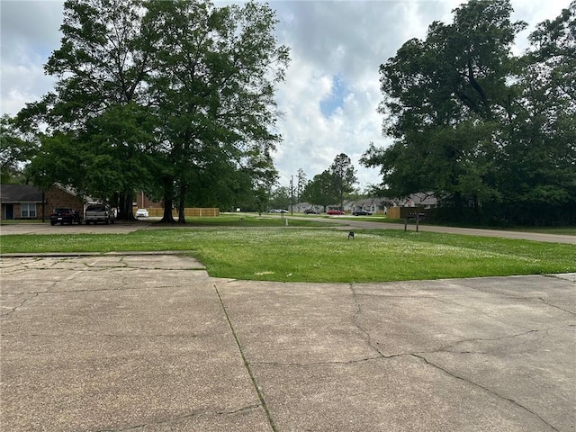 44176 Simpson Pl, Hammond, LA 70403 - view of community with driveway and a yard