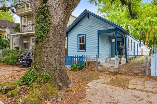 1524 N Dorgenois St, New Orleans, LA 70119 - view of front facade with a gate