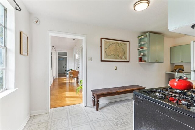 1524 N Dorgenois St, New Orleans, LA 70119 - hallway with light floors and baseboards