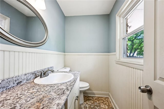 119 Belle Terre Blvd, Covington, LA 70433 - half bath featuring wainscoting, toilet, and vanity