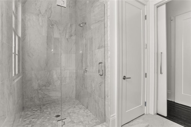 1035 Arabella St, New Orleans, LA 70115 - full bathroom featuring a shower stall