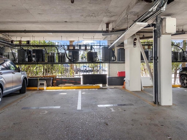 7300 Lakeshore Dr Unit 16, New Orleans, LA 70124 - view of garage