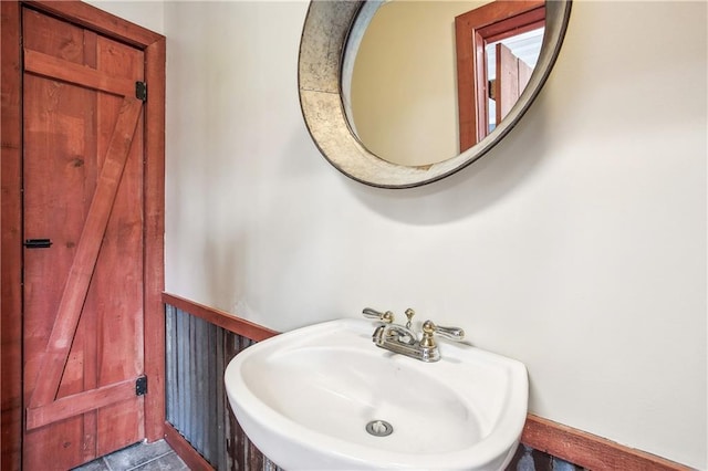 32875 Rivergate Cir Unit 28, Springfield, LA 70462 - bathroom with a sink