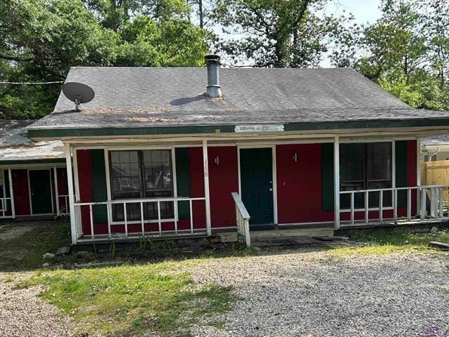 view of front of house featuring a porch
