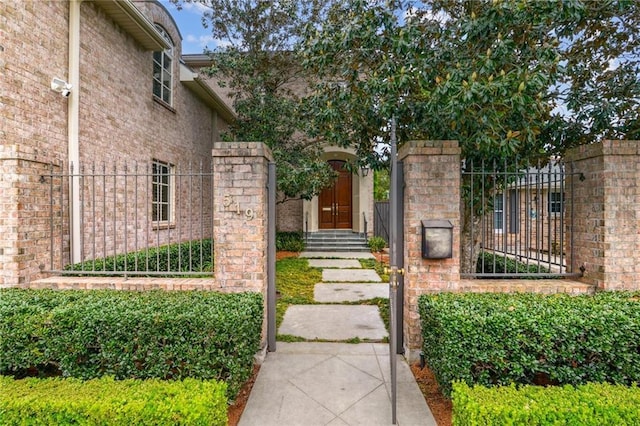 519 Homestead Ave, Metairie, LA 70005 - exterior space with fence and a gate
