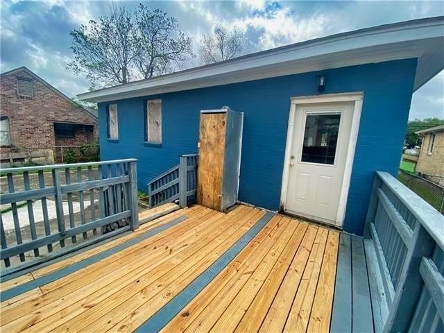 2359 Prentiss Ave, New Orleans, LA 70122 - view of deck