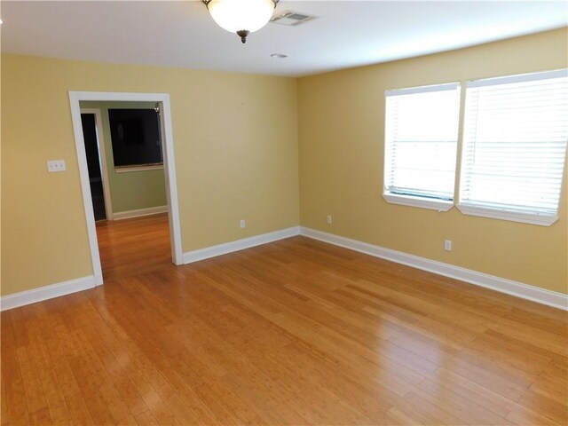 1335 Granada Dr, New Orleans, LA 70122 - photo 4