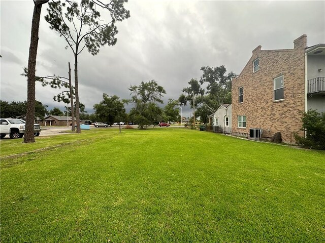 7215 W Judge Perez Dr, Arabi, LA 70032