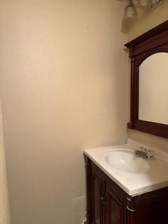2829 Boyd St, New Orleans, LA 70131 - bathroom with vanity