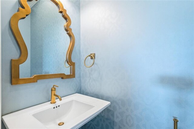 892 Chretien Point Ave, Covington, LA 70433 - bathroom with a sink