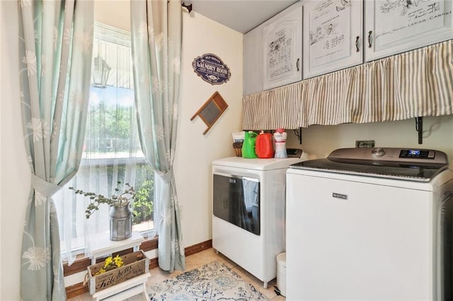 313 Sarah Victoria Dr, Belle Chasse, LA 70037 - laundry room featuring independent washer and dryer, baseboards, and cabinet space