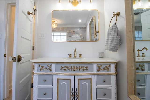 1612 Marina Dr, Slidell, LA 70458 - bathroom featuring vanity