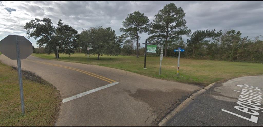 402 Legendre Dr, Slidell, LA 70460